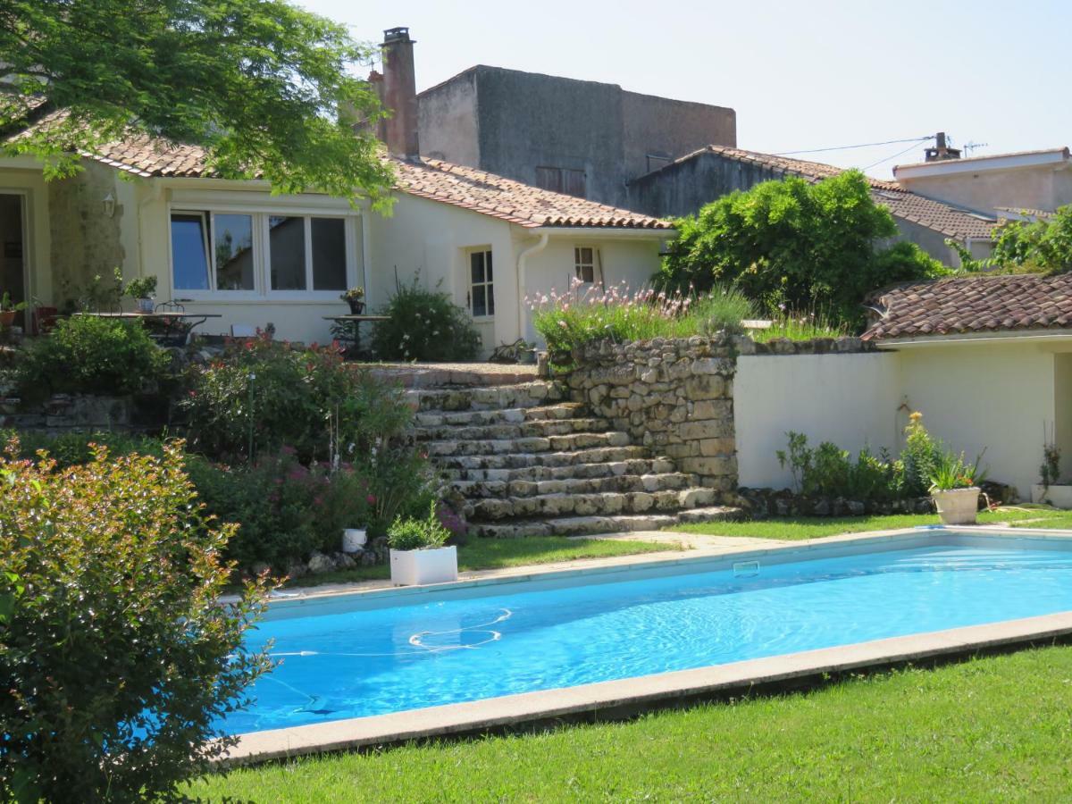 Les 4 Elements St Emilion Bed & Breakfast Branne  Екстериор снимка