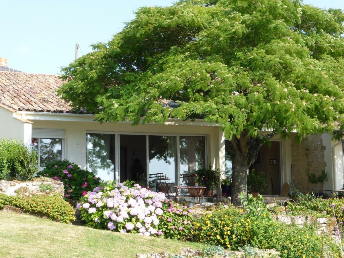 Les 4 Elements St Emilion Bed & Breakfast Branne  Екстериор снимка