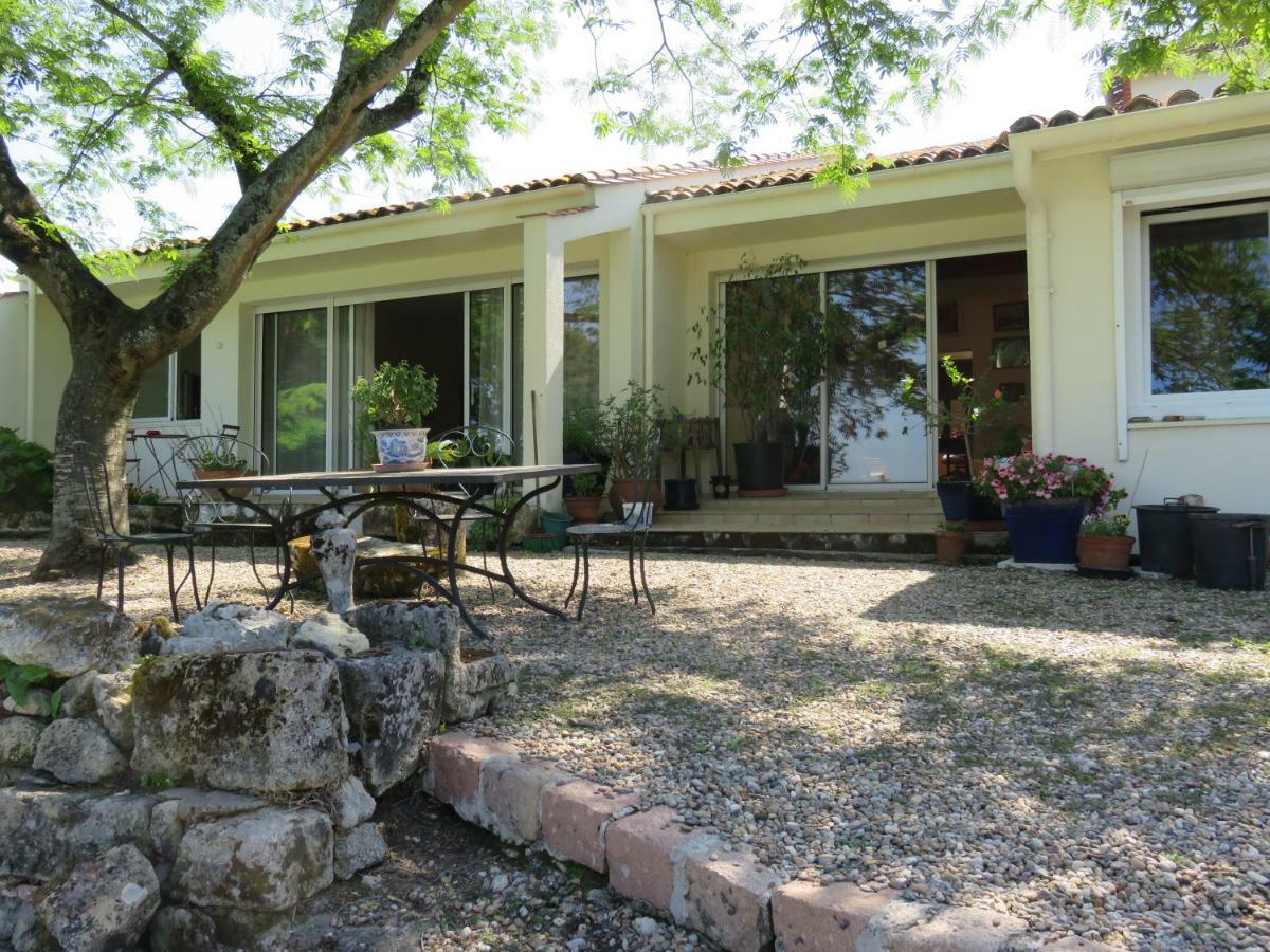 Les 4 Elements St Emilion Bed & Breakfast Branne  Екстериор снимка