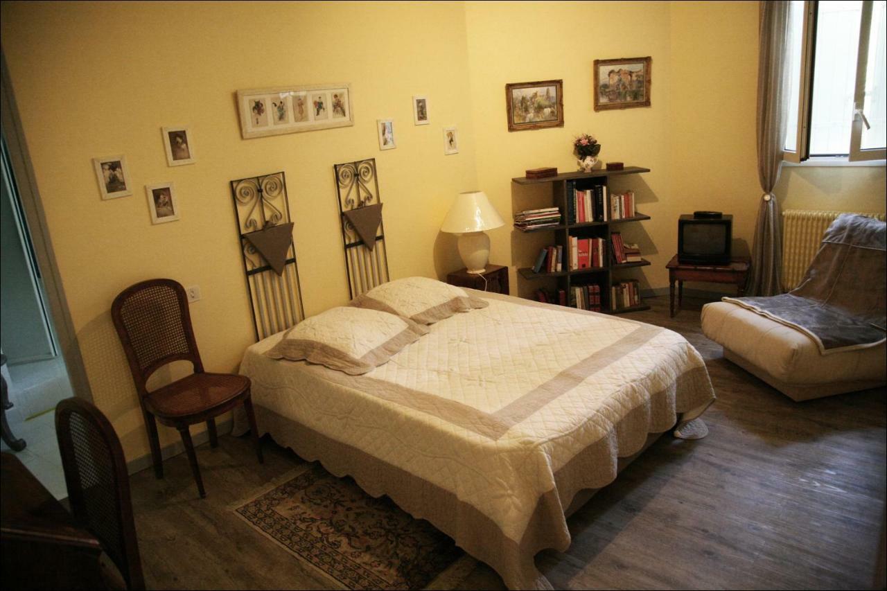 Les 4 Elements St Emilion Bed & Breakfast Branne  Екстериор снимка